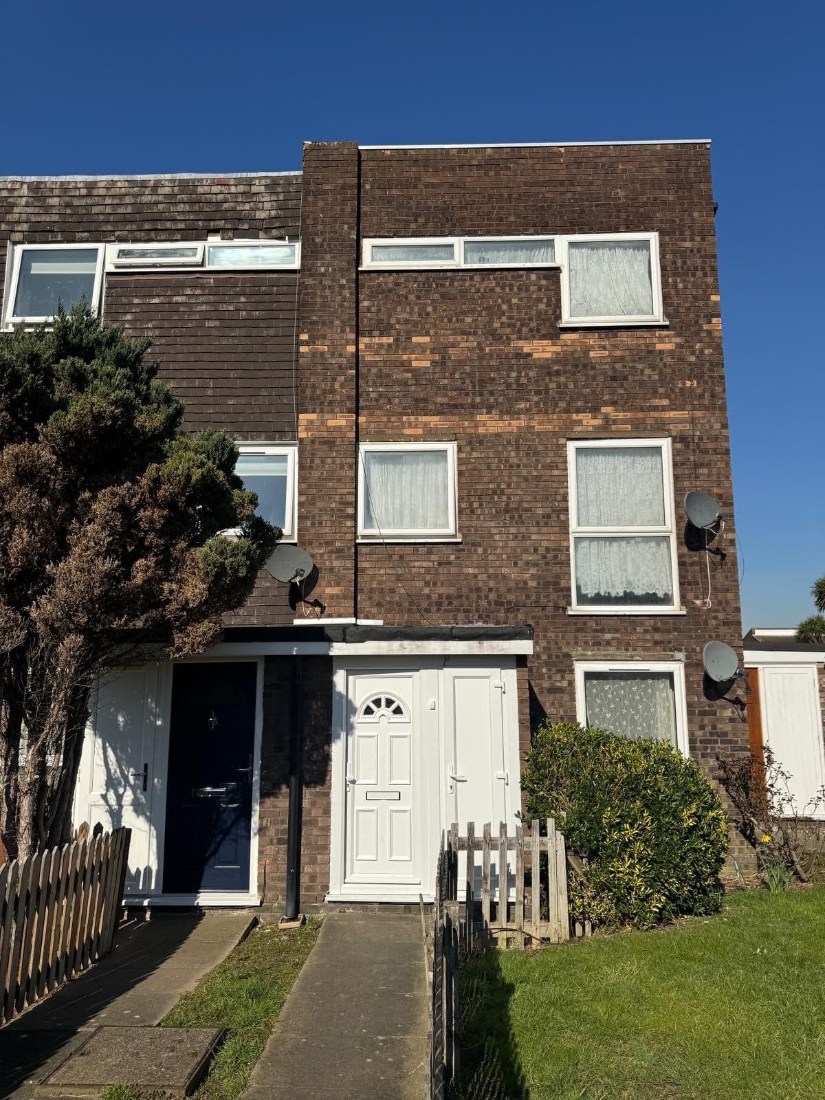 2 bedroom maisonette for sale in London, photo 1